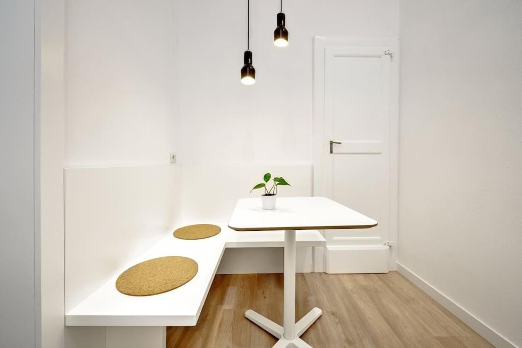 Apartment Vsg25 Nel Centro Di Cagliari Exterior foto