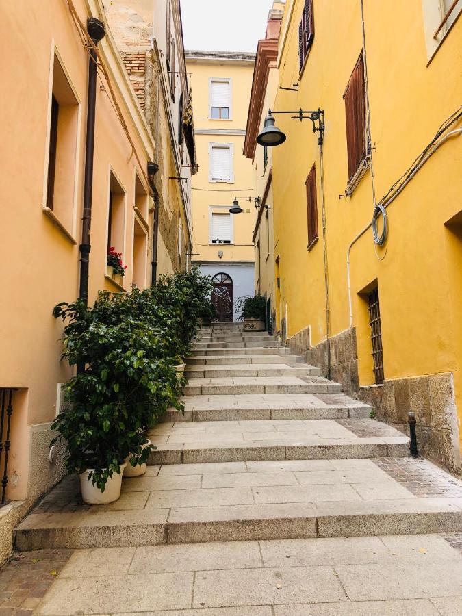 Apartment Vsg25 Nel Centro Di Cagliari Exterior foto